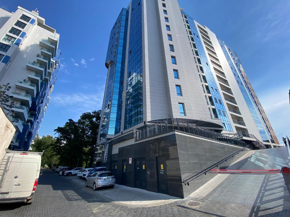 Business Lux Apartment Solomon City تشيسيناو المظهر الخارجي الصورة