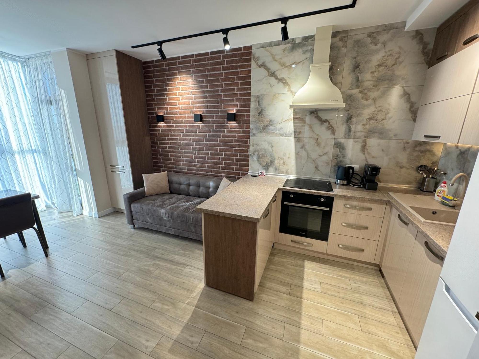 Business Lux Apartment Solomon City تشيسيناو المظهر الخارجي الصورة