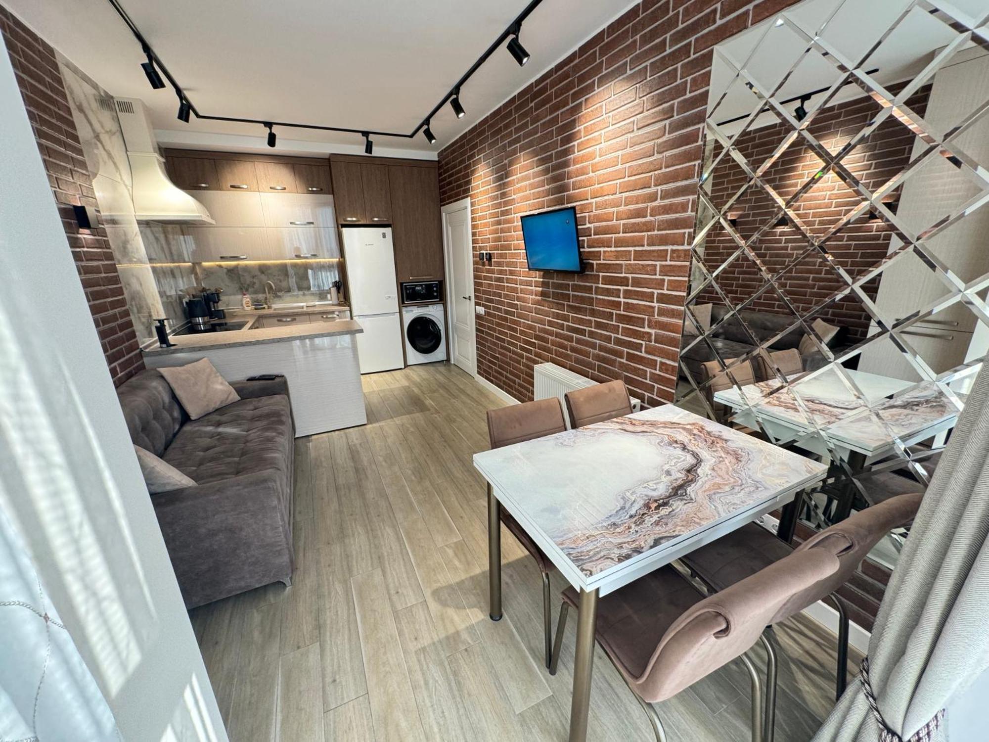 Business Lux Apartment Solomon City تشيسيناو المظهر الخارجي الصورة